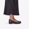 Krystine May Slip-Ons aus schwarzem Leder für Damen Krystine May Slip-Ons aus schwarzem Leder für Damen