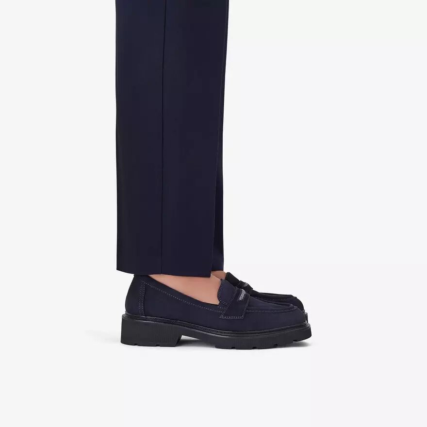 Lauryl Step Damen-Loafer aus marineblauem Wildleder Lauryl Step Damen-Loafer aus marineblauem Wildleder