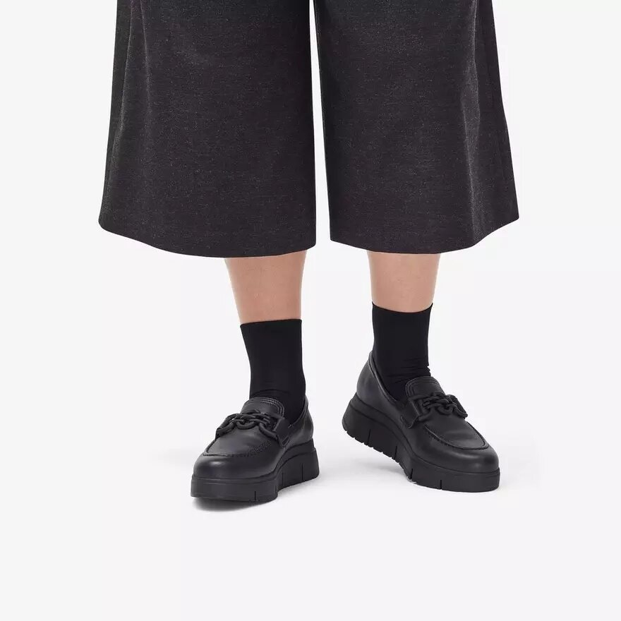 Loriini Izzy Damen-Loafer aus schwarzem Leder Loriini Izzy Damen-Loafer aus schwarzem Leder