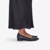 Natalyn Slip-Ons für Damen aus dunkelschwarzem Leder Natalyn Slip-Ons für Damen aus dunkelschwarzem Leder