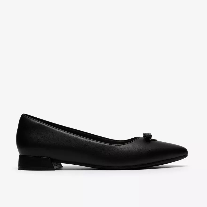 Natalyn Trim Slip-Ons aus schwarzem Leder für Damen Natalyn Trim Slip-Ons aus schwarzem Leder für Damen