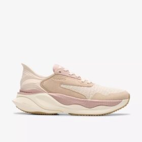Pace Walk Sand Athleisure-Schuhe für Frauen