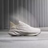 Pace Walk – Weiße Athleisure-Schuhe für Damen