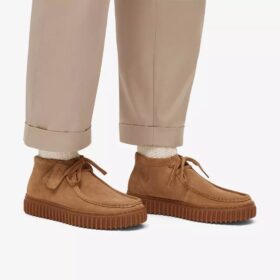 Torhill Hi Stiefeletten aus dunkelsandfarbenem Wildleder