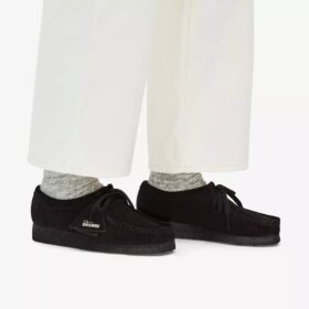 Wallabee™-Damenschuhe aus schwarzem Wildleder