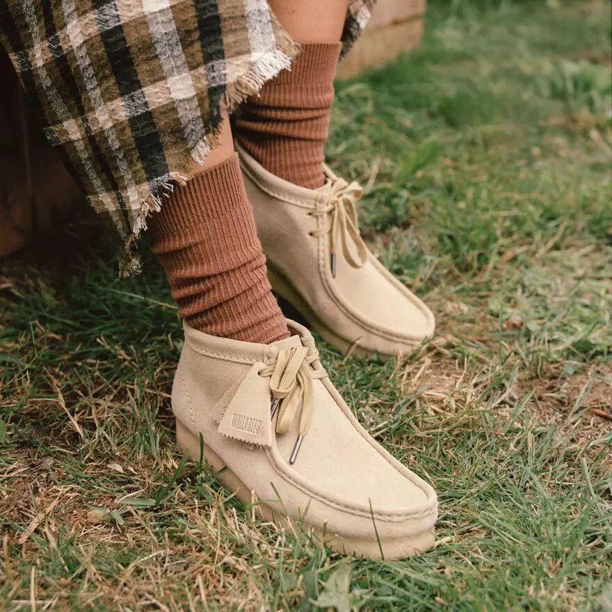 Wallabee™-Stiefel für Damen aus Maple-Wildleder Wallabee™-Stiefel für Damen aus Maple-Wildleder