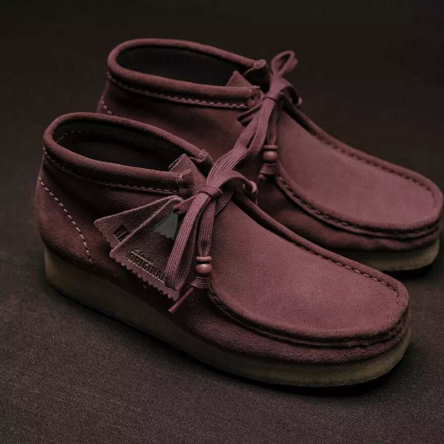 Wallabee-Stiefel für Damen. Rosabraunes Wildleder Wallabee-Stiefel für Damen. Rosabraunes Wildleder